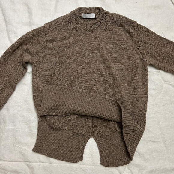 Casual Brown Asymmetrical Knit Sweater - Picture 6 of 9